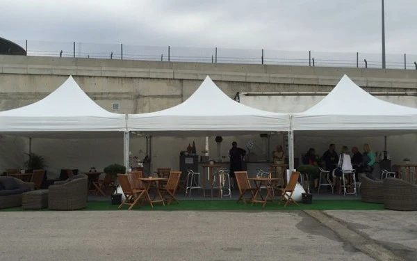 Tentes__amp__Chapiteaux_0001_12032279_893577460718134_4639925362464332942_n