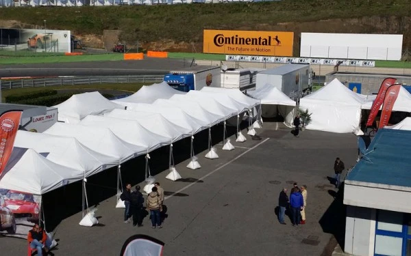 Tentes__amp__Chapiteaux_0004_11071000_791875897554958_3457345339069002366_o