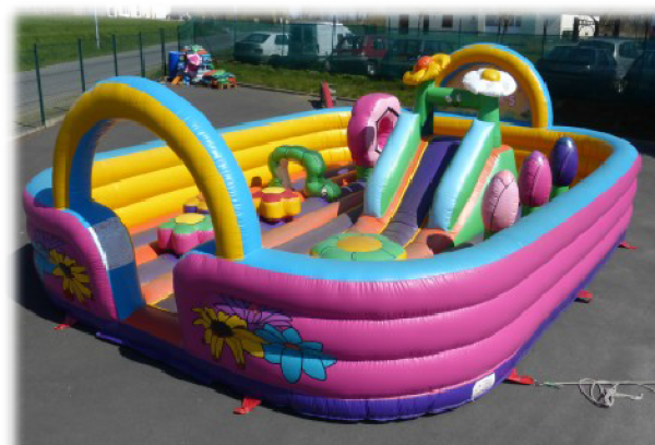 Location de structures gonflables à GREZ-EN-BOUERE