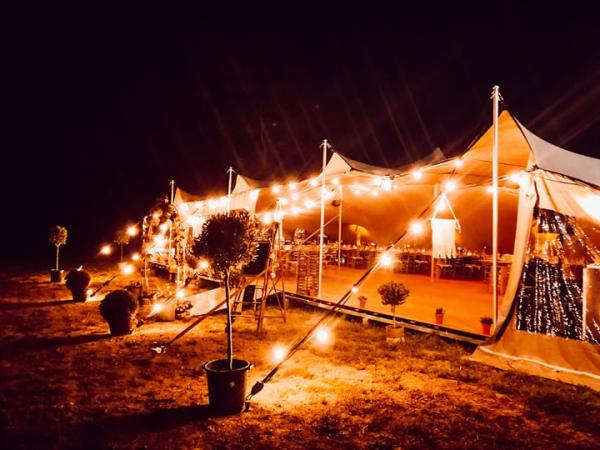 Location de tentes nomades à GREZ-EN-BOUERE